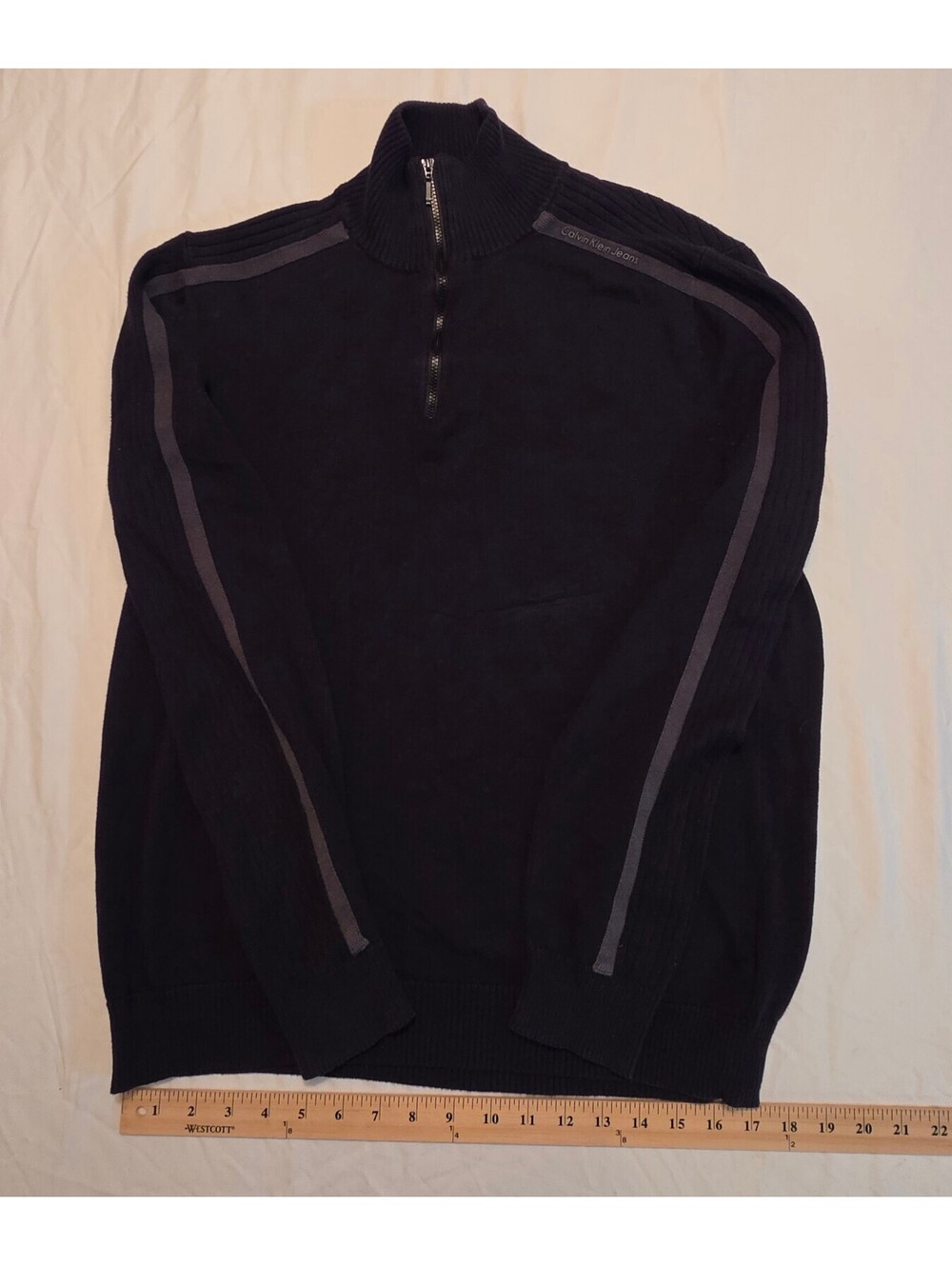 Calvin Klein Jeans Men's Medium Black Quarter Zip Cotton Sweater Gray Trim